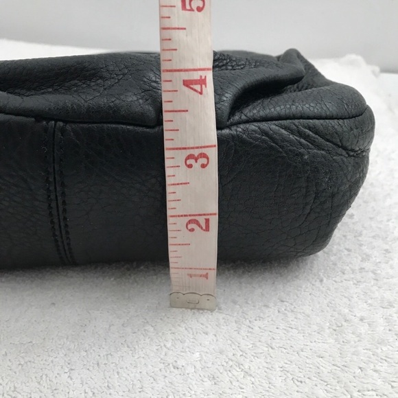 MARC BY MARC JACOBS WOMENS LIK UTIKA BLACK LEATHER HANDBAG - Picture 9 of 15